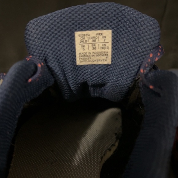 ASICS GEL-Venture 9 Women's Trail Running
Shoes size 7 Worn Once 
Host Pick ✌️ - Picture 7 of 12